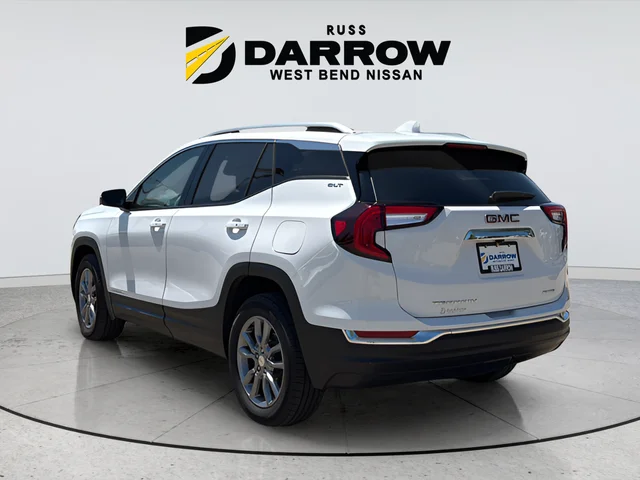 Used 2024 White GMC SLT image 3
