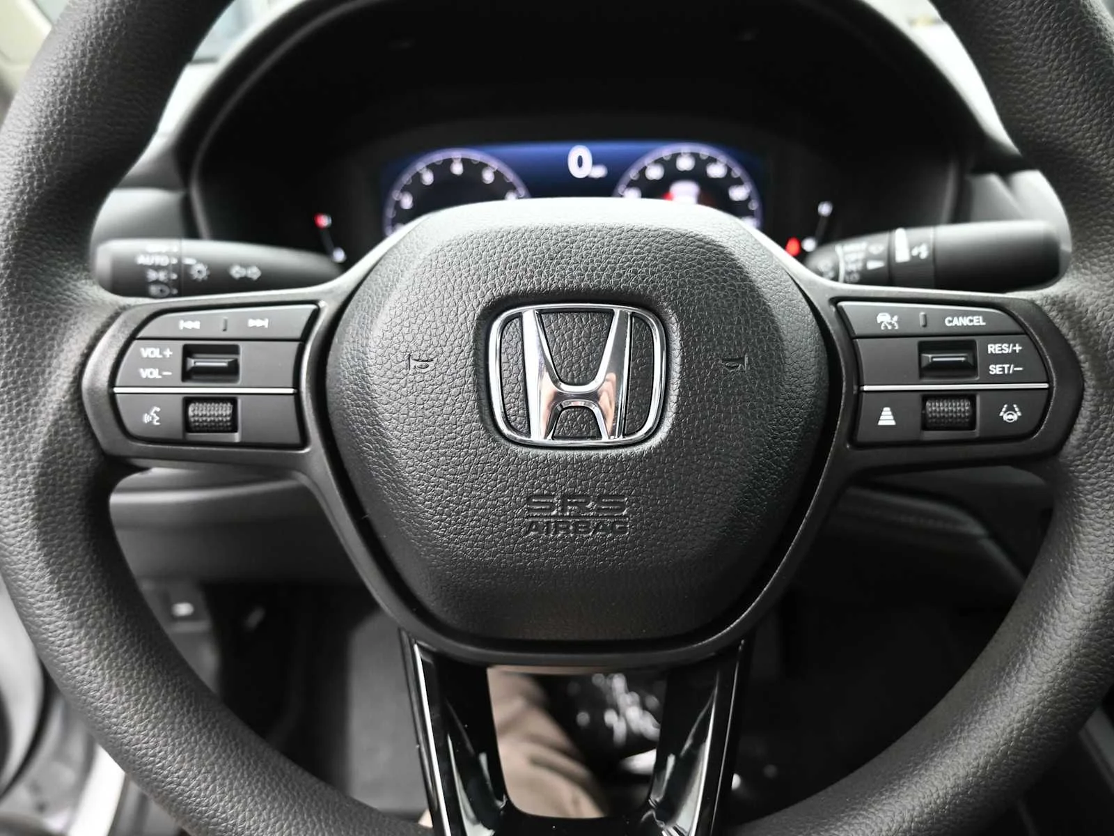 New 2025 Platinum White Pearl Honda LX image 6
