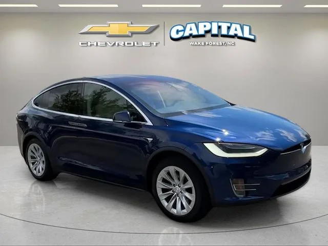Used 2017 Blue Tesla 90D image 8