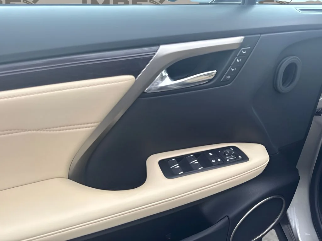 Used 2021 Silver Lexus 450h image 19