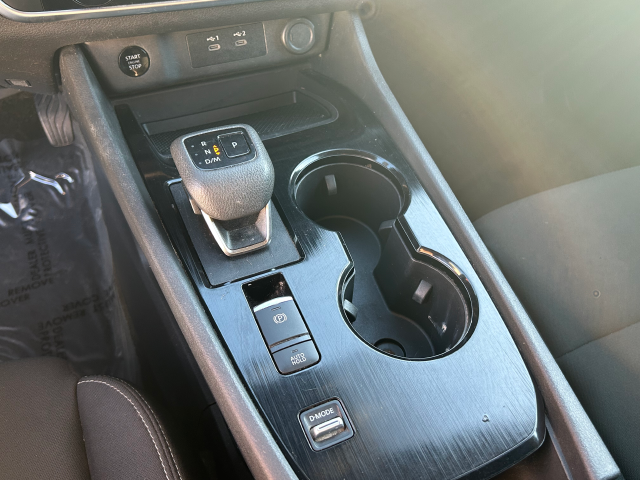 Used 2024 Silver Nissan S image 34
