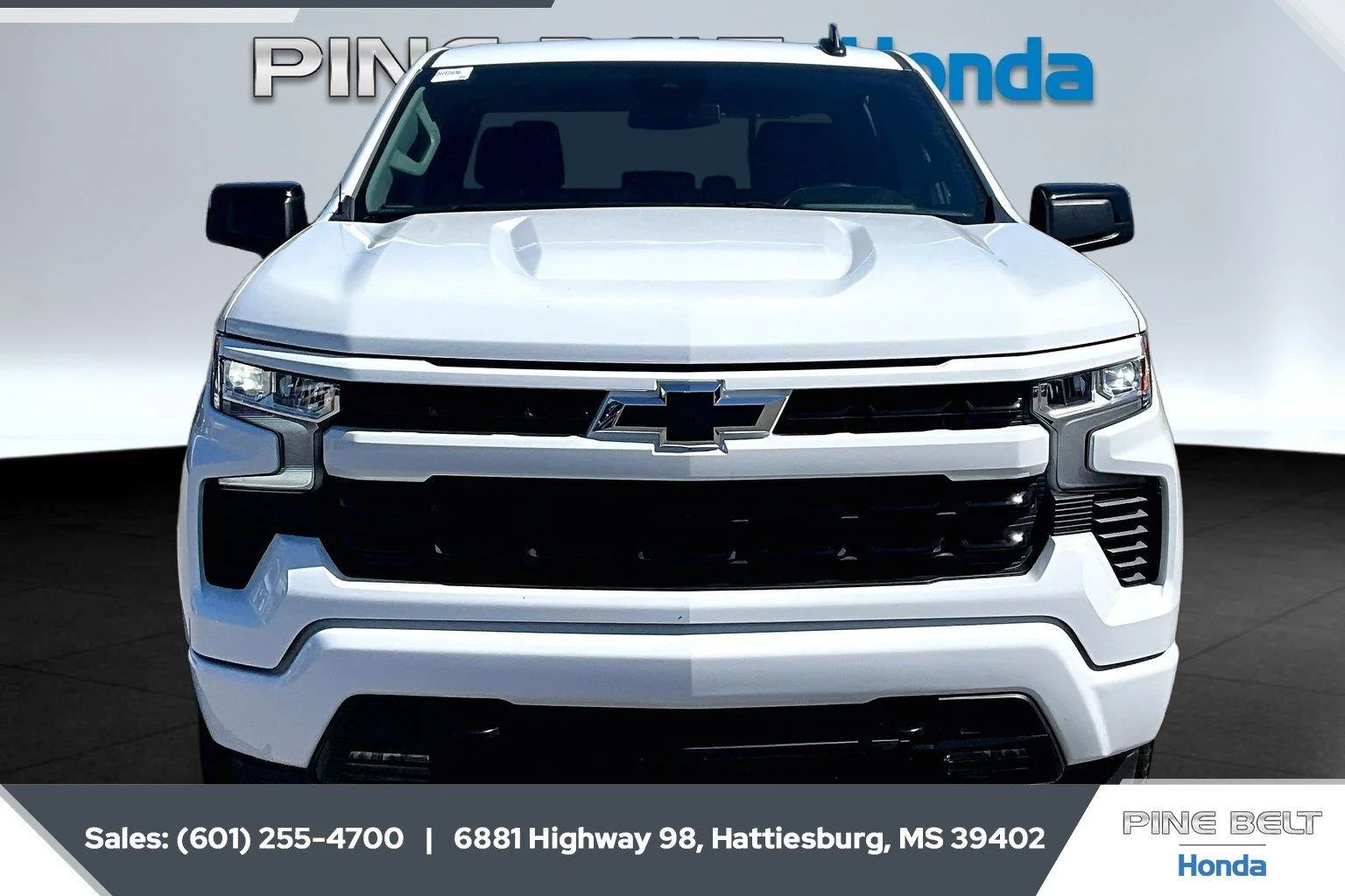Used 2026 Summit White Chevrolet RST image 3