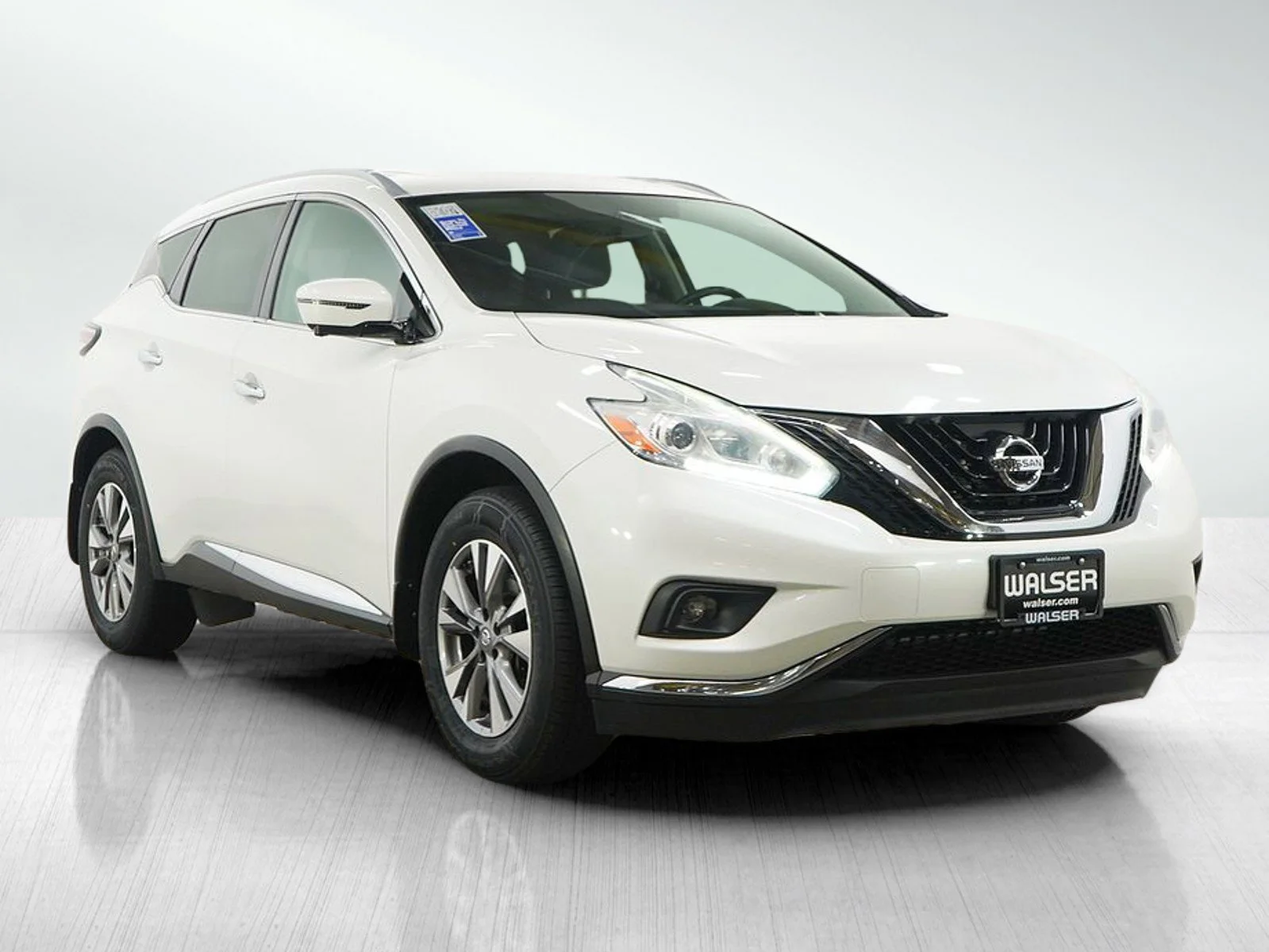 Used 2017 White Nissan SL image 7