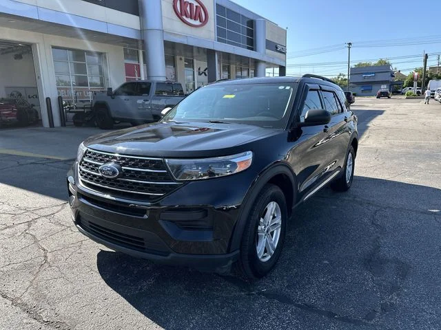 Used 2021 Black Ford XLT image 11