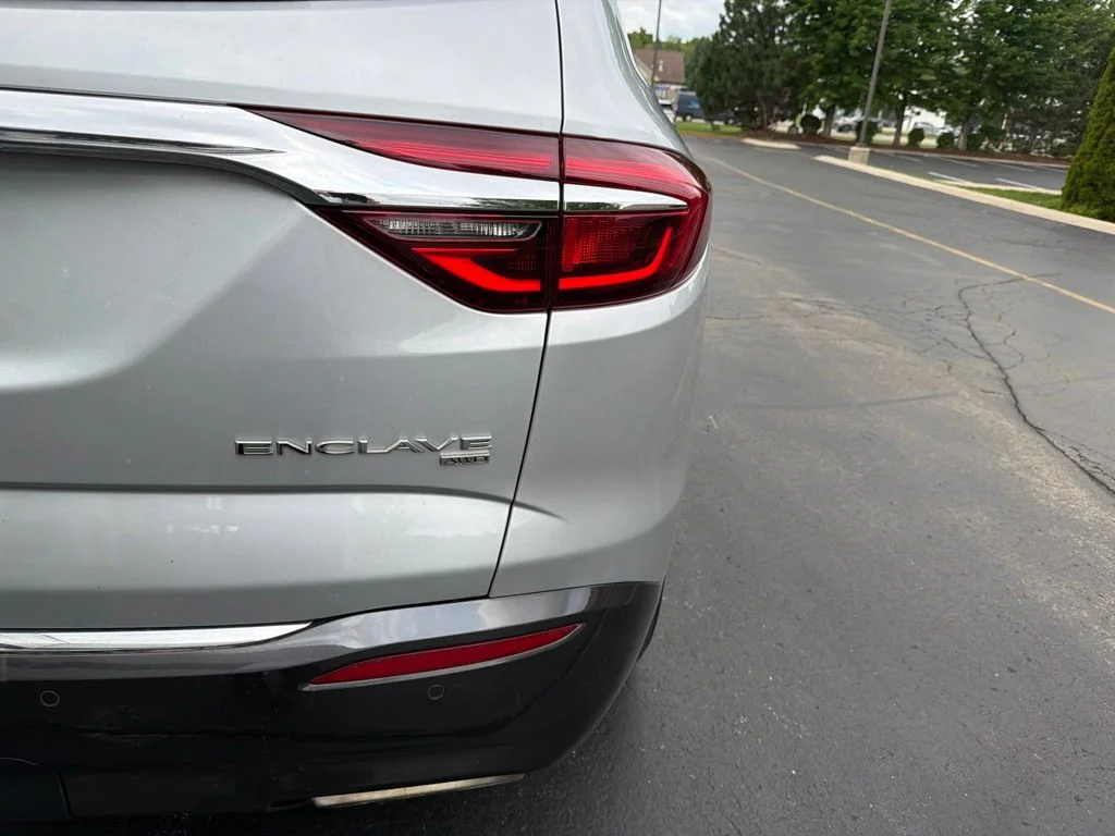 Used 2018 Quicksilver Metallic Buick Essence image 7