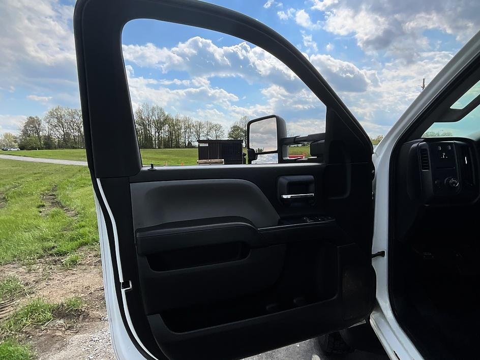 Used 2019 White Chevrolet Work Truck image 12
