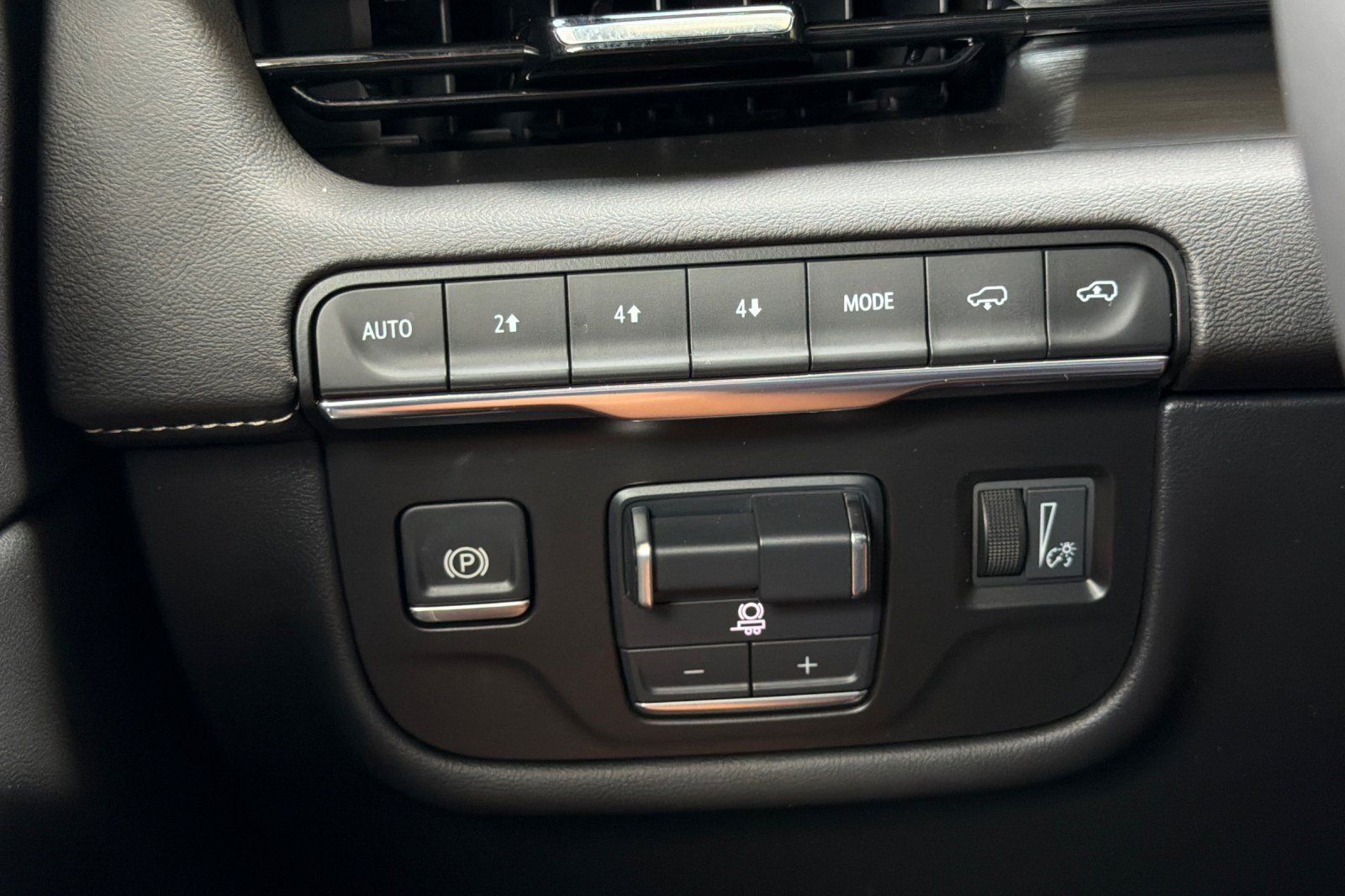 Used 2024 White Cadillac Sport image 29