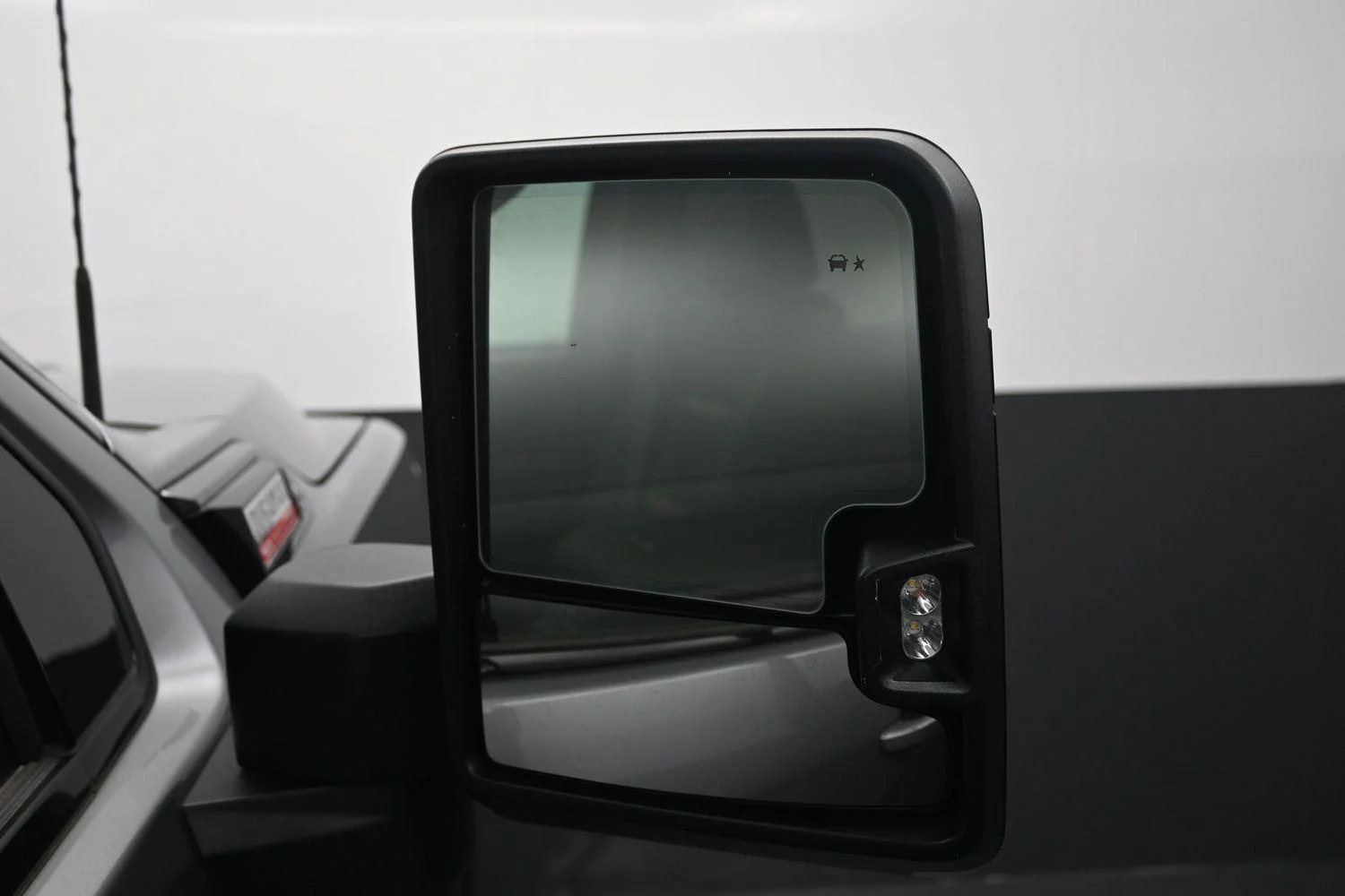 2026 GMC Sierra 2500HD AT4 - Photo 9