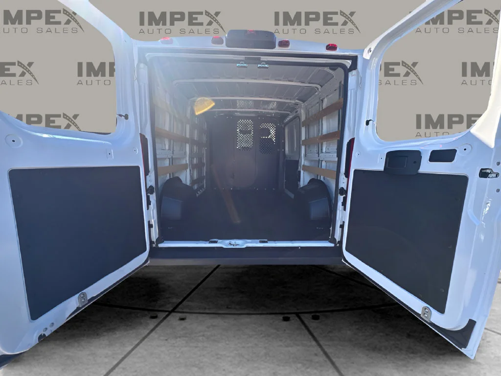 Used 2025 White Ram Base image 9