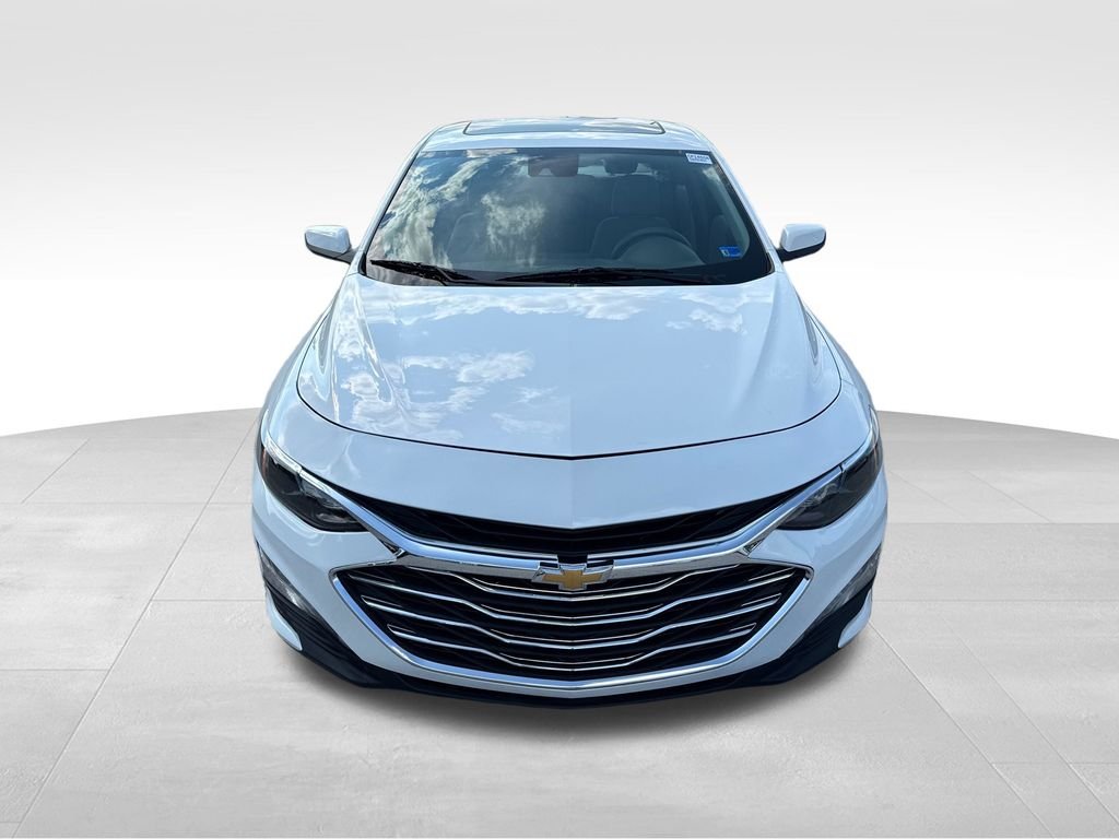 Used 2024 White Chevrolet LT image 9