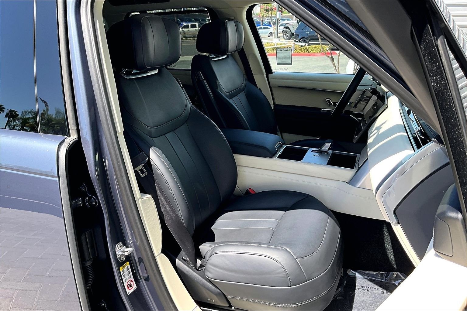 Certified Used 2024 Blue Land Rover Autobiography image 7