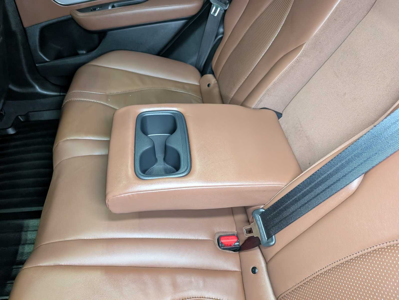 Used 2020 Majestic Black Pearl Acura w/Technology Pkg image 17
