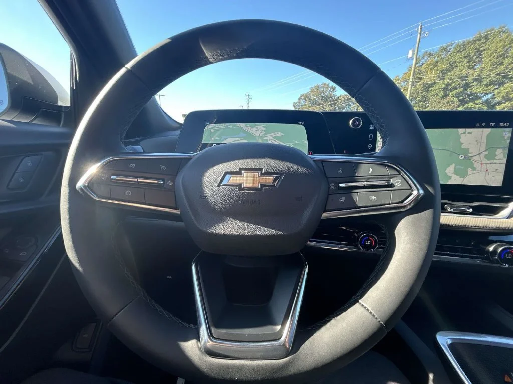 2027 Chevrolet Equinox LT - Photo 24