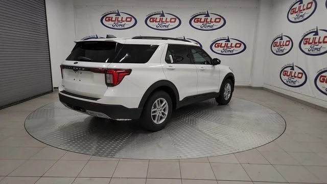 New 2026 Star White Metallic Tri-Coat Ford Active image 10