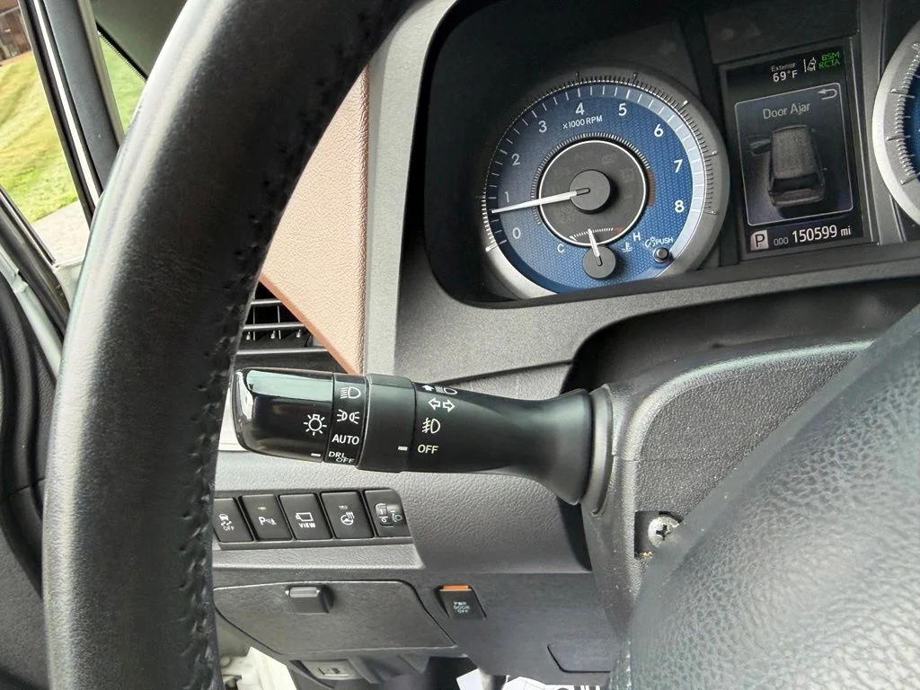 Used 2019 White Toyota Limited Premium image 31