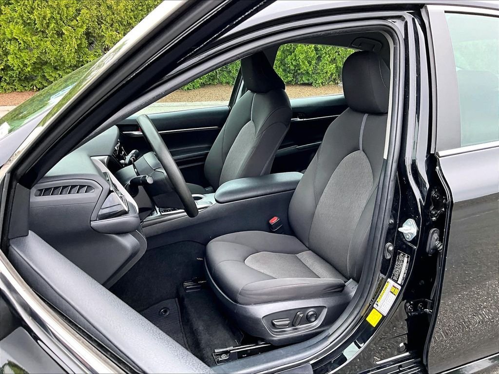 Used 2022 Black Toyota LE image 10