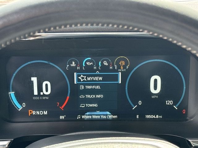 Used 2023  Ford Lariat image 18