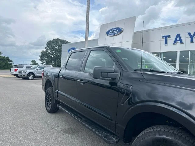 New 2026 Agate Black Metallic Ford XLT image 7