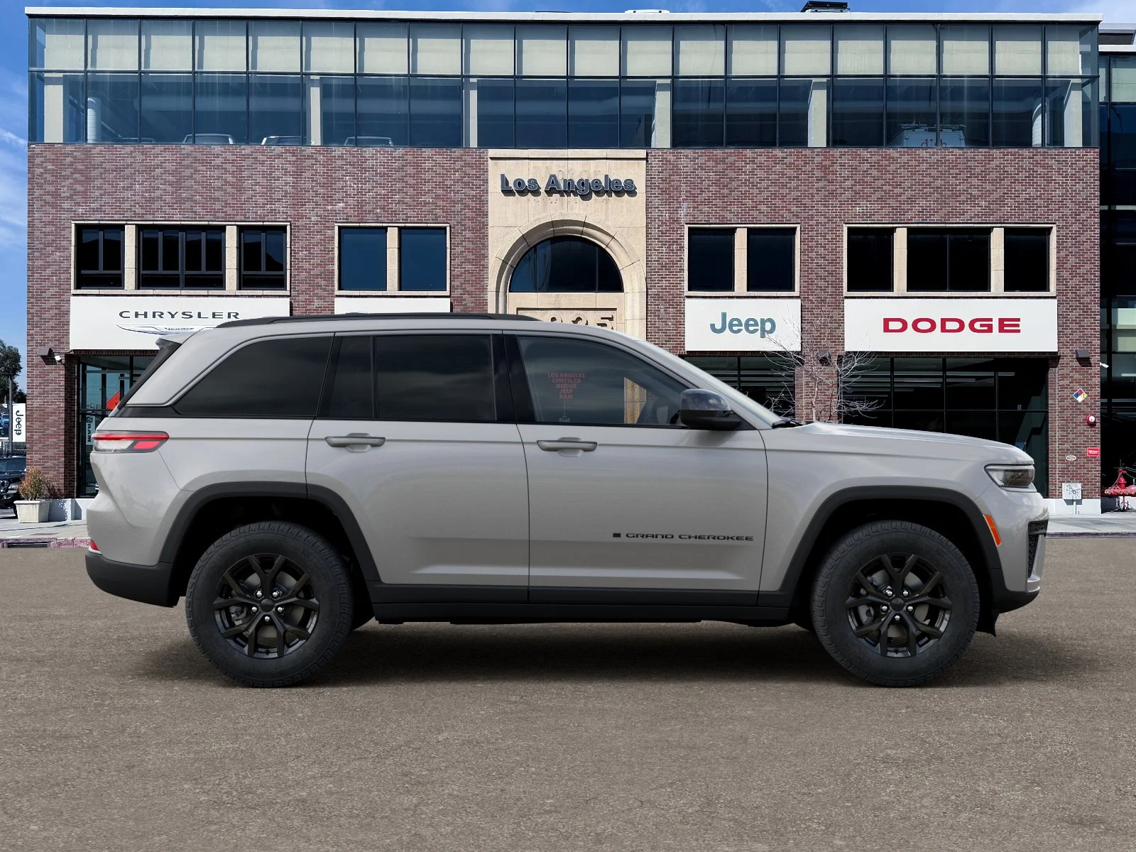 New 2026 Silver Zynith Exterior Paint Jeep Laredo Altitude image 47
