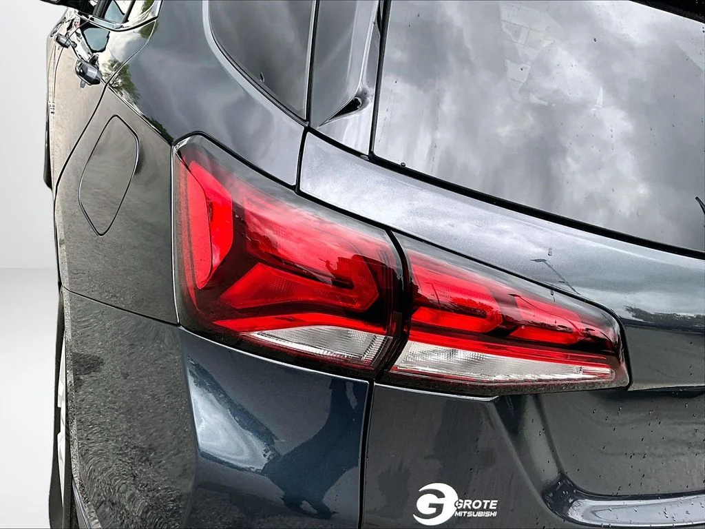 Used 2022 Gray Chevrolet LT image 31