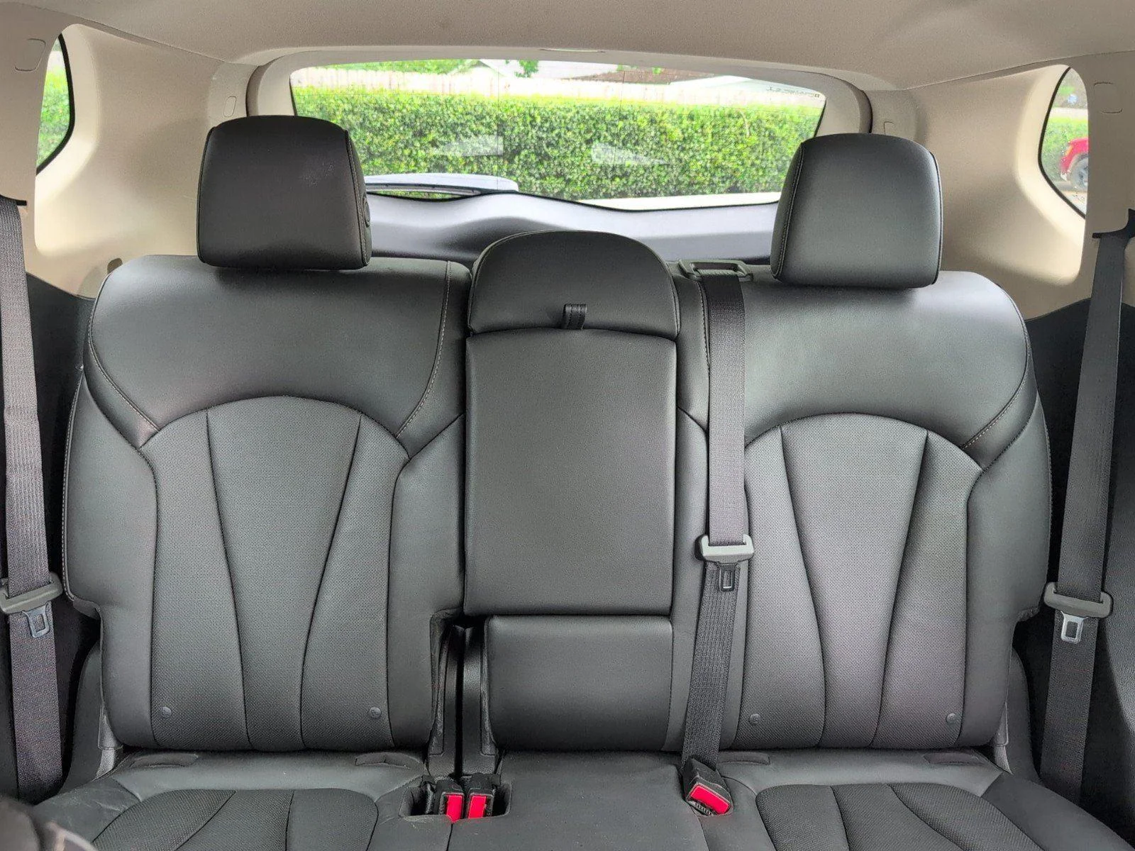 Used 2018 SUMMIT WHITE Buick Essence image 31