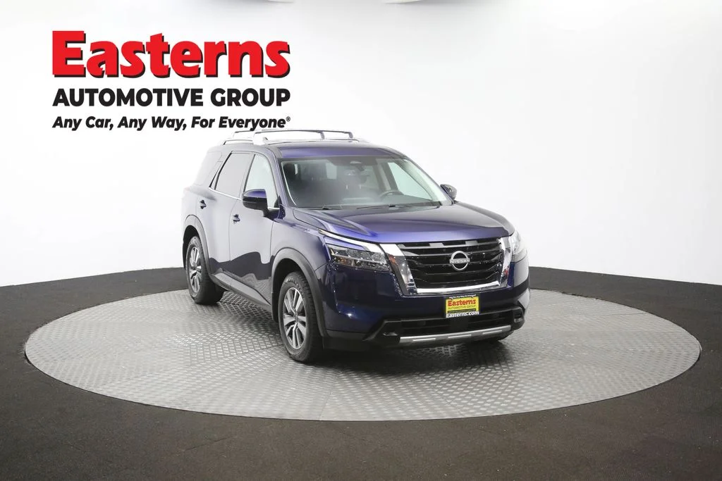 Used 2023 Blue Nissan SL image 51