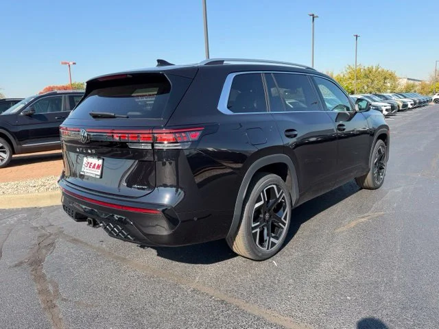 New 2027 Deep Black Pearl Volkswagen 2.0T SEL image 6