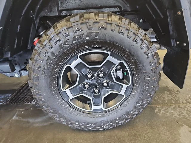 Used 2022 Black Jeep Mojave image 31