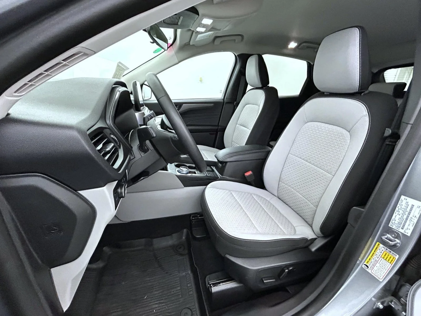 Used 2023 Silver Ford Active image 10