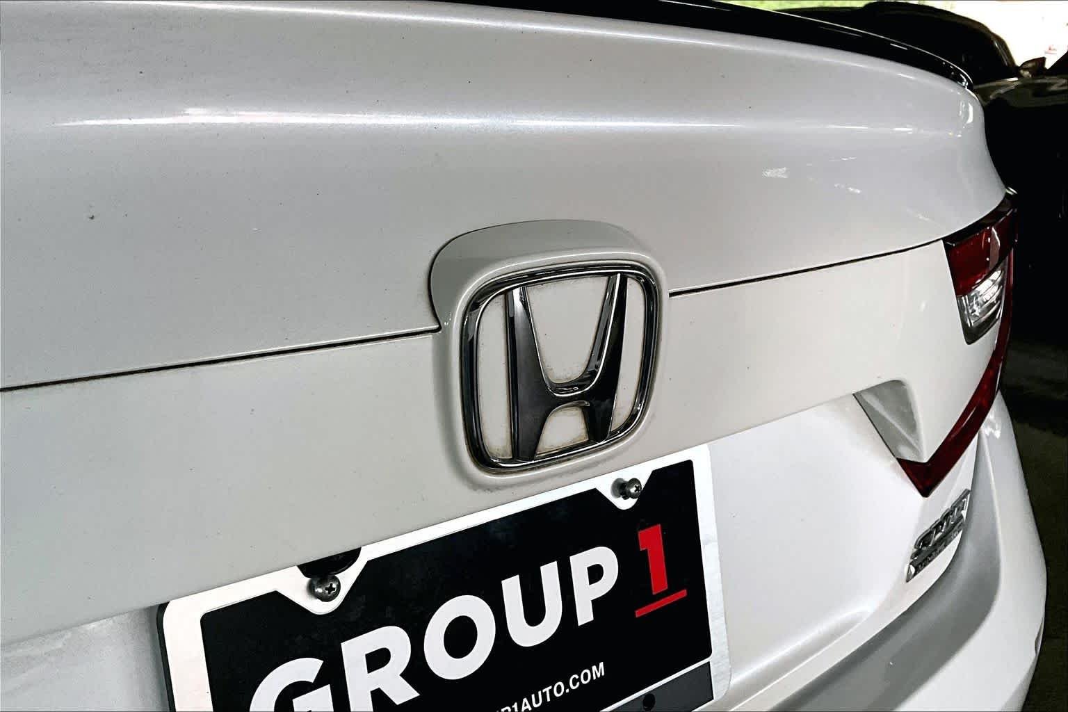 Used 2022 Platinum White Pearl Honda Sport SE image 30