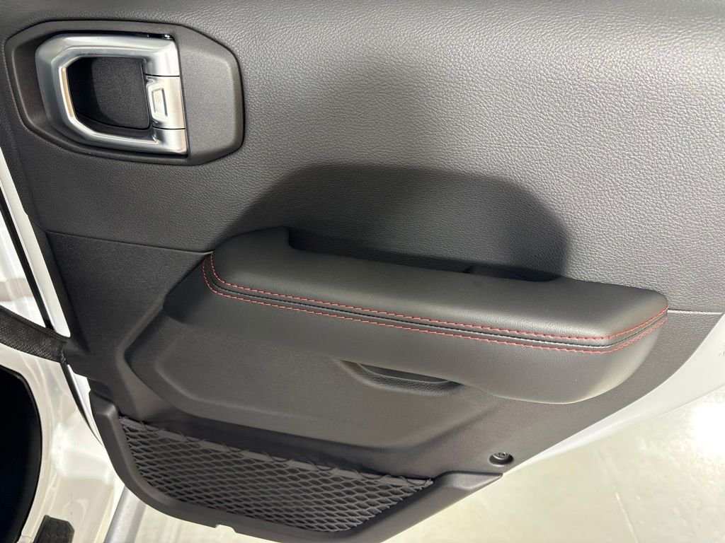 New 2026 Bright White Clearcoat Jeep Rubicon X image 20