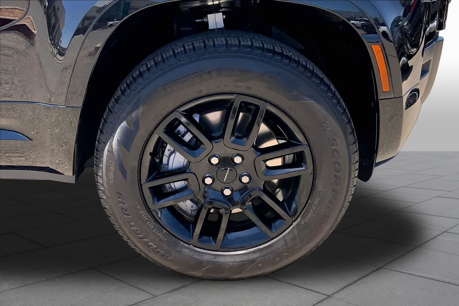New 2026 Santorini Black LAND ROVER X-Dynamic SE image 11