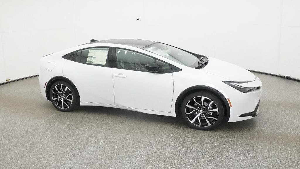 2026 Toyota Prius Plug-in Hybrid XSE - Photo 14
