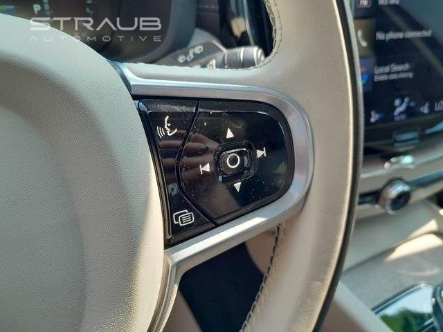 Used 2021 Crystal White Metallic Volvo Inscription image 15