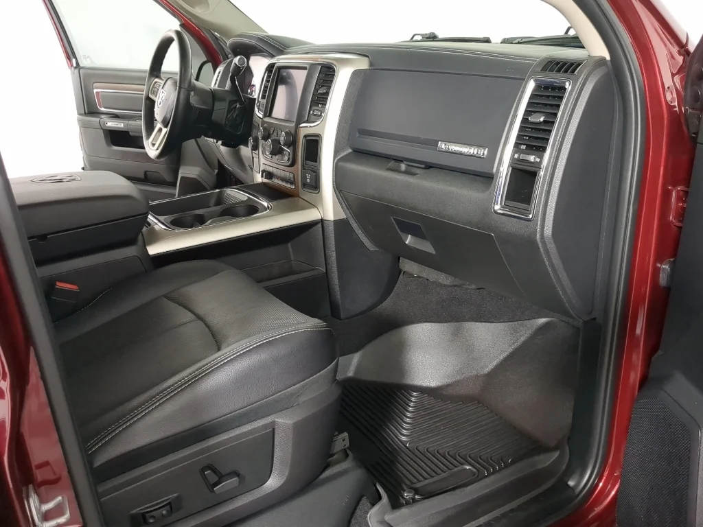 Used 2018 Red Ram Laramie image 17