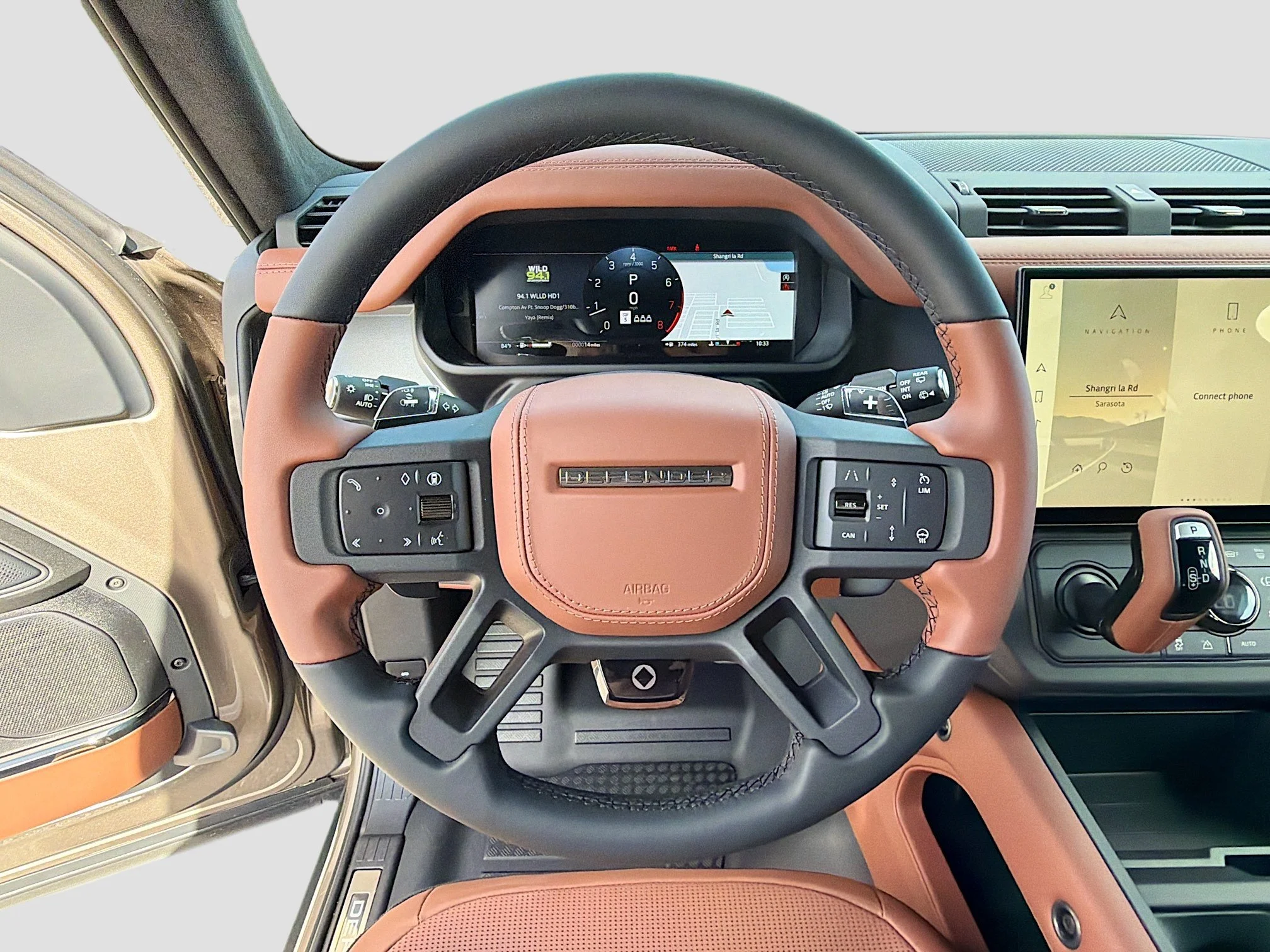 New 2026 Petra Copper Land Rover OCTA image 40