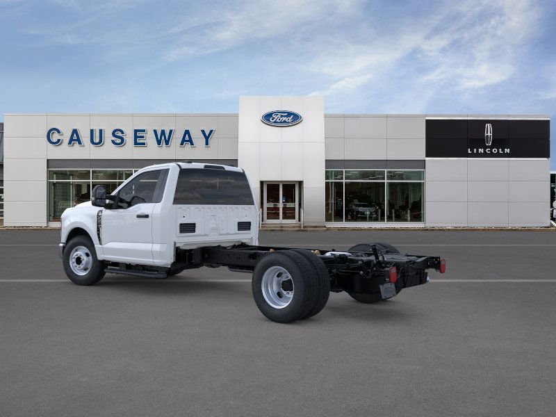 New 2026 Oxford White Ford F-350® XL image 37