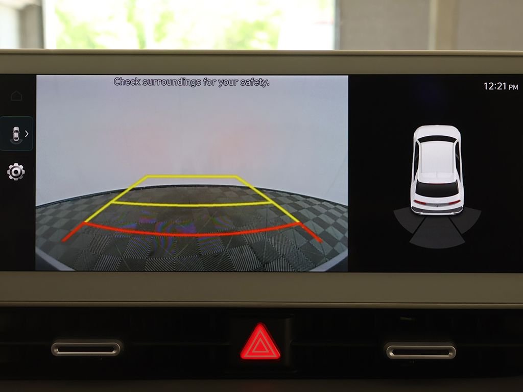 Used 2023 Black Hyundai SE image 41
