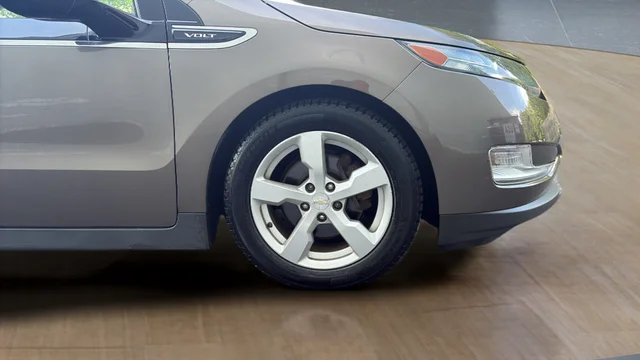 Used 2014 Brown Chevrolet Base image 25