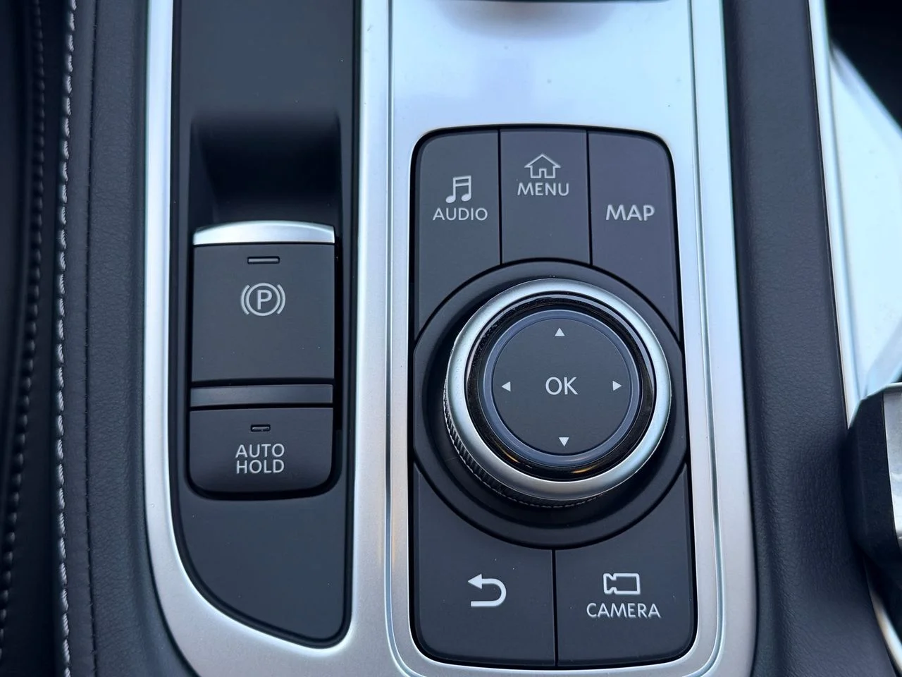 New 2027 GRAND BLUE INFINITI Luxe FWD image 25