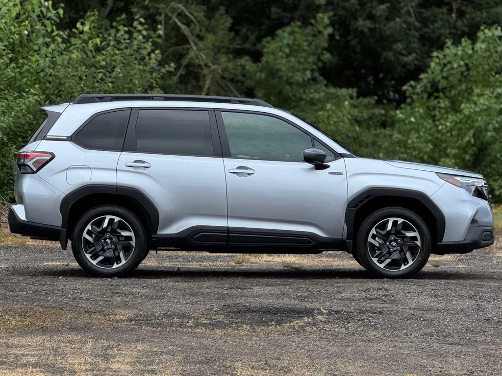 New 2026 ICE SILVER METALLIC Subaru Premium Hybrid image 57