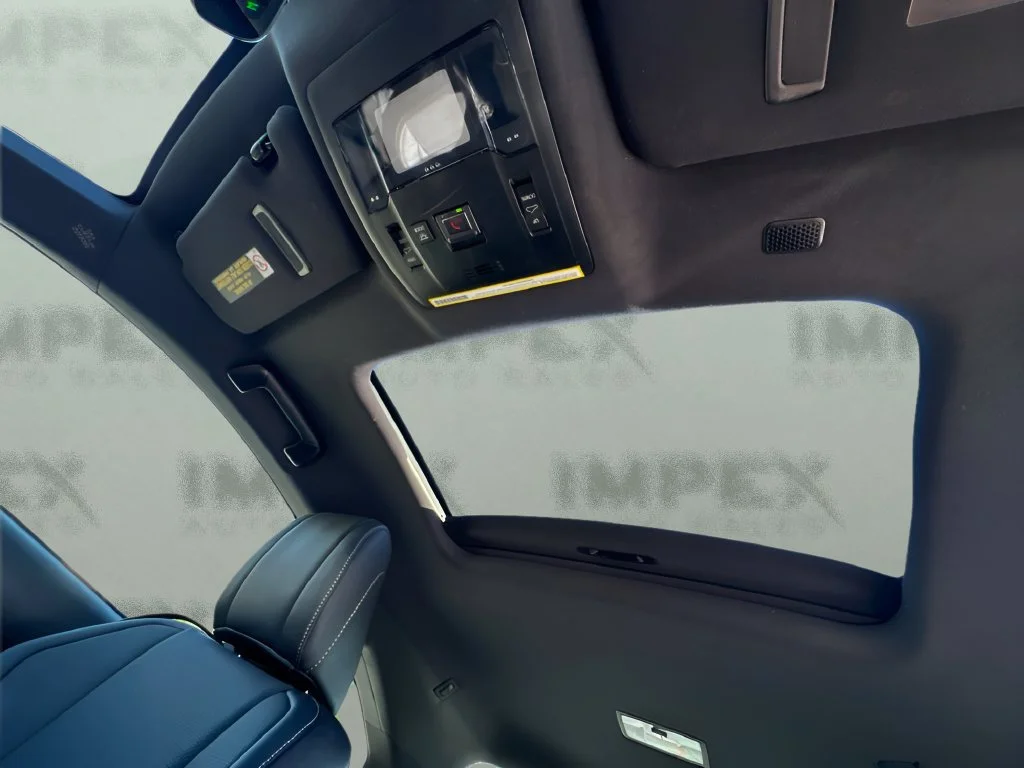 Used 2020 White Lexus 300 image 10
