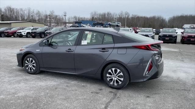 Certified Used 2021 Magnetic Gray Metallic Toyota XLE image 6