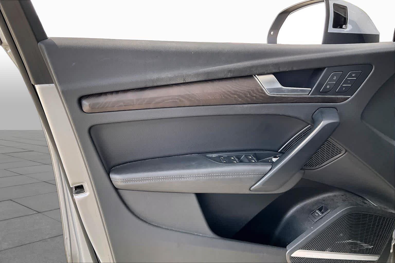 Used 2019 Florett Silver Metallic Audi Premium Plus image 22