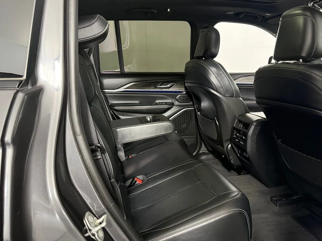 Used 2022 Gray Jeep Overland image 30