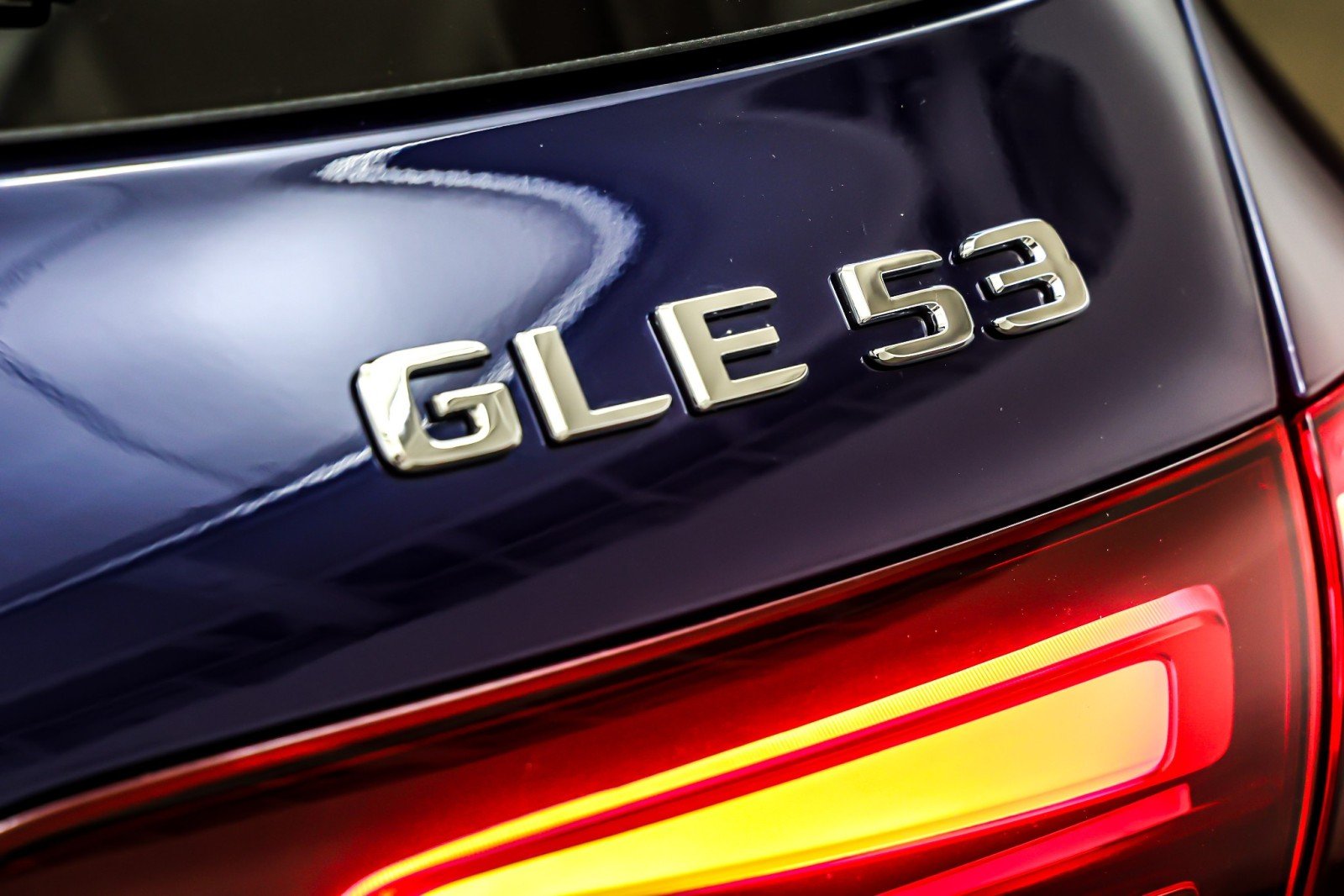 New 2026 MANUFAKTUR Mystic Blue Metallic Mercedes-Benz AMG® GLE 53 4MATIC+ SUV image 9