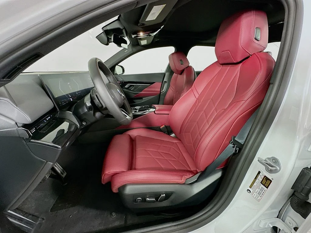 2025 BMW 5 Series 530i - Photo 21