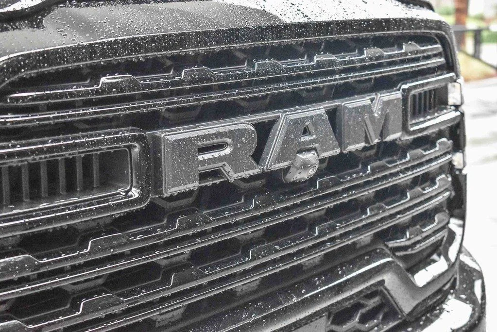 New 2026 Diamond Black Crystal Pearl-Coat Exterior Paint RAM Limited image 10