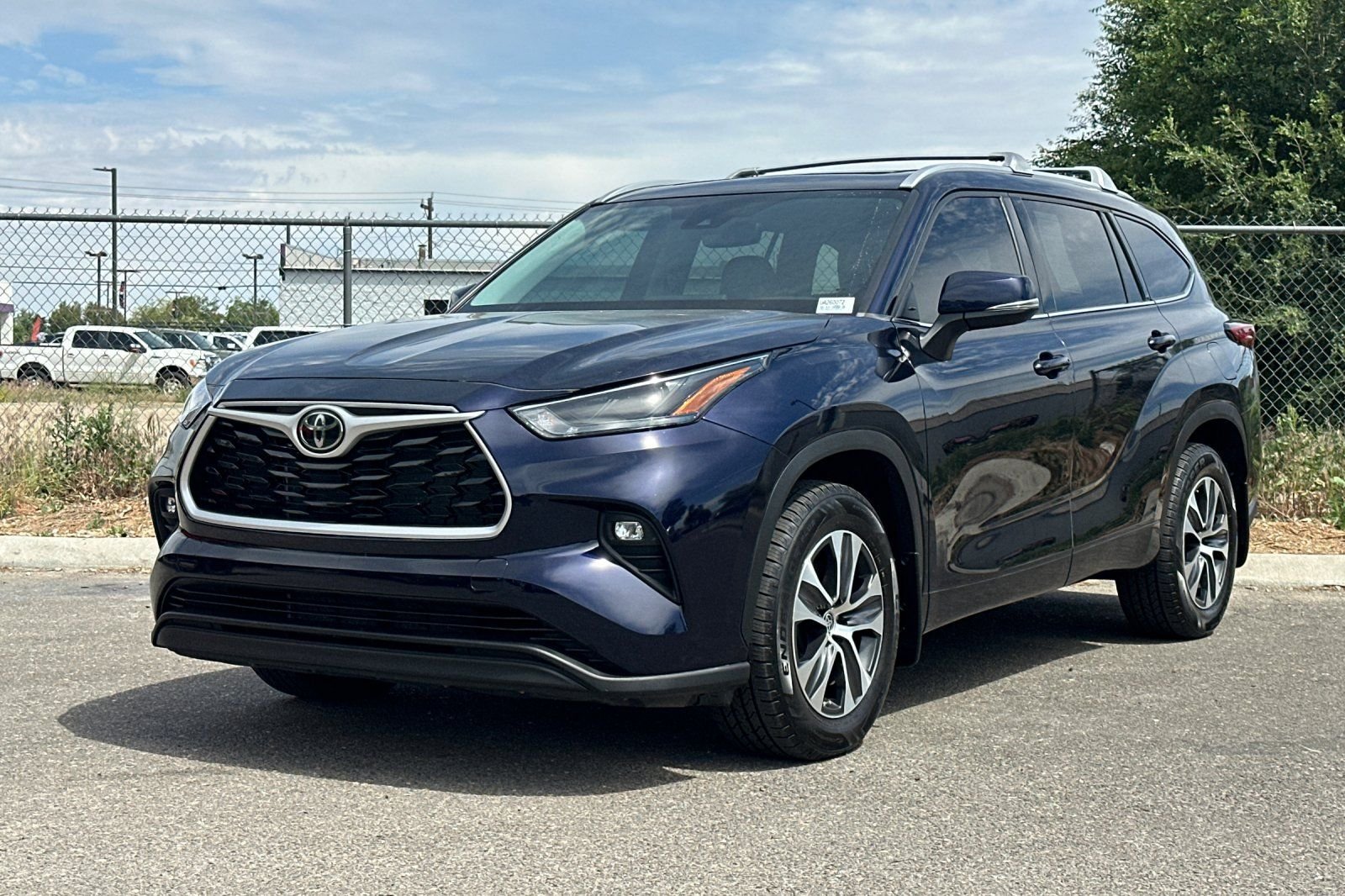 2022 Toyota Highlander XLE - Photo 8