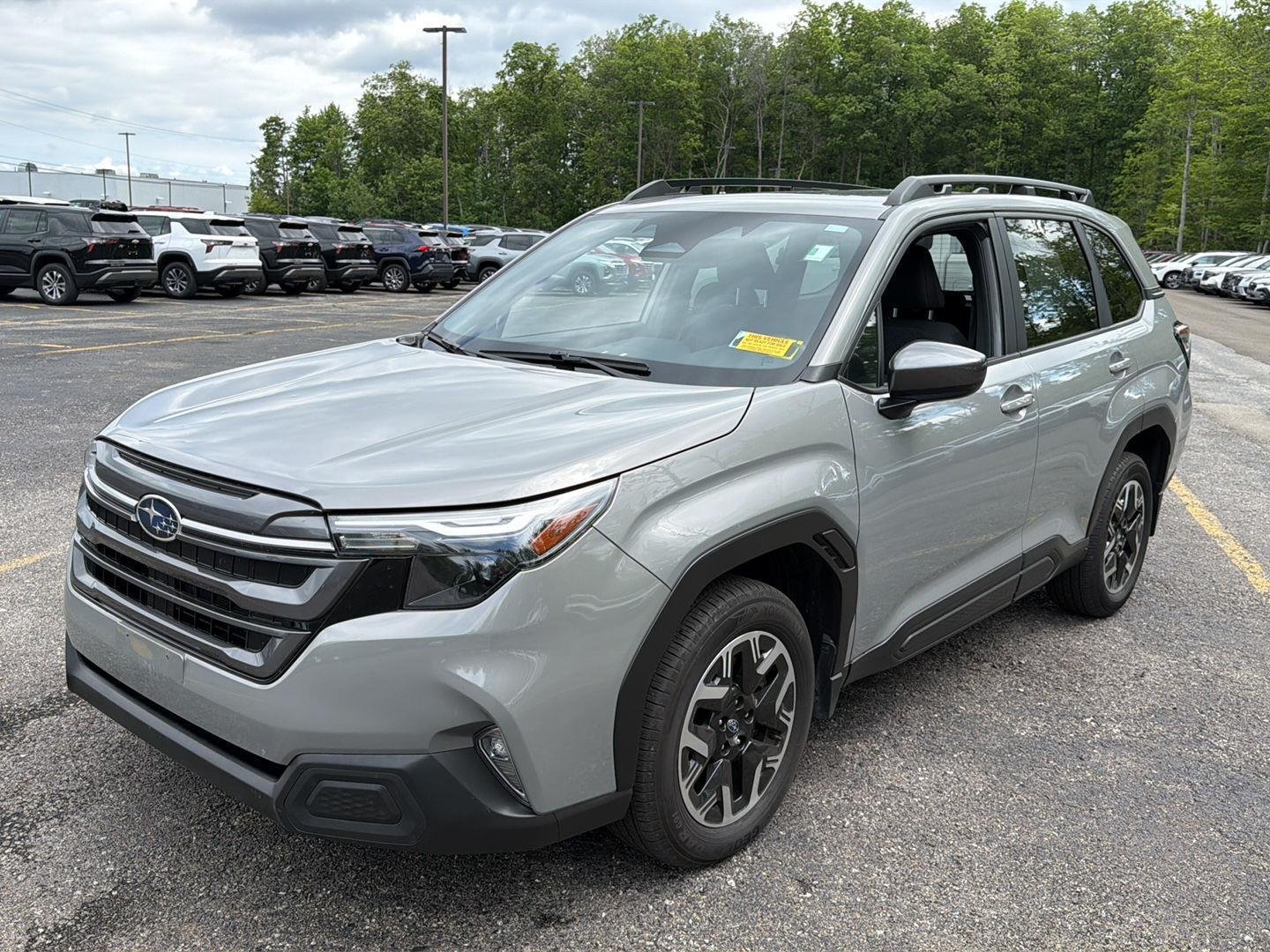Used 2025  Subaru Premium image 12